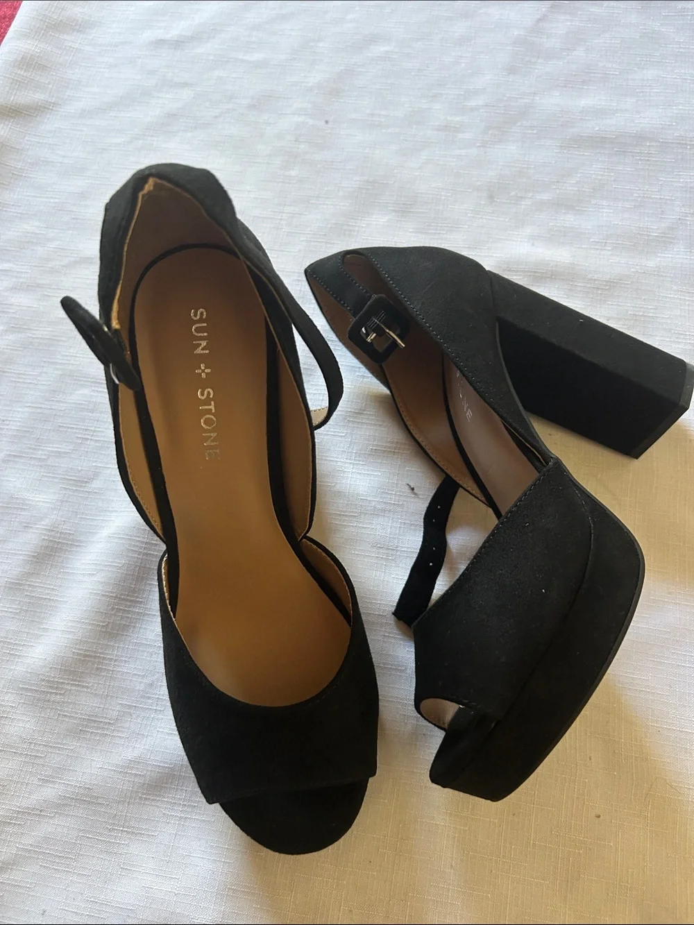 Sun + Stone classic black
